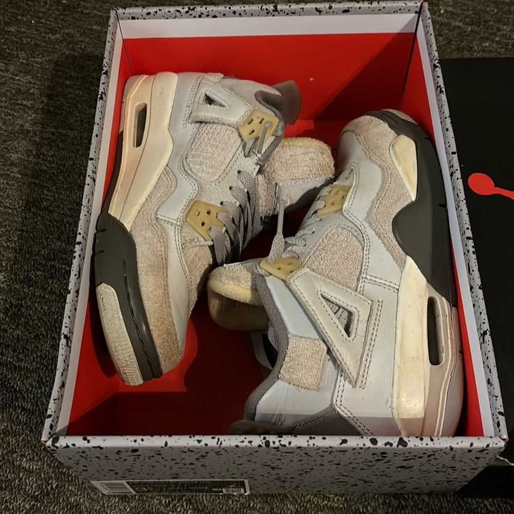 Jordan 4